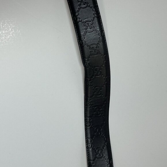 Gucci Embossed Black Belt with Silver GG Buckle - Picture 15 of 16